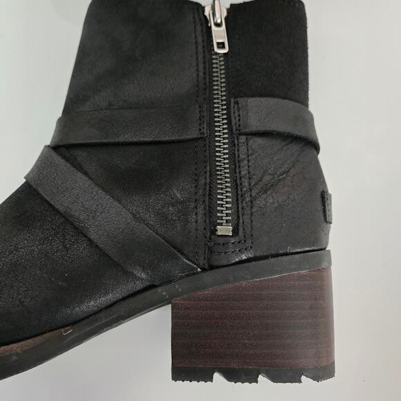 Sorel Cate Buckle Waterproof Leather Lug Sole Chunky Moto Ankle Bootie, Size 8.5 - Picture 8 of 12